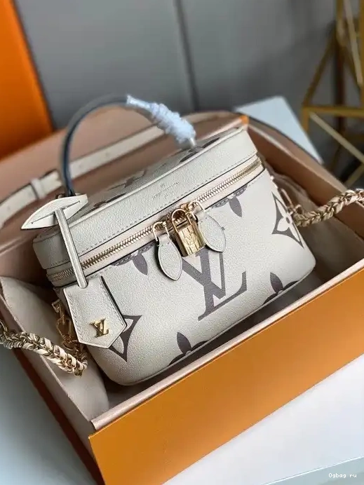 LOUIS VANITY VUITTON PM 0218