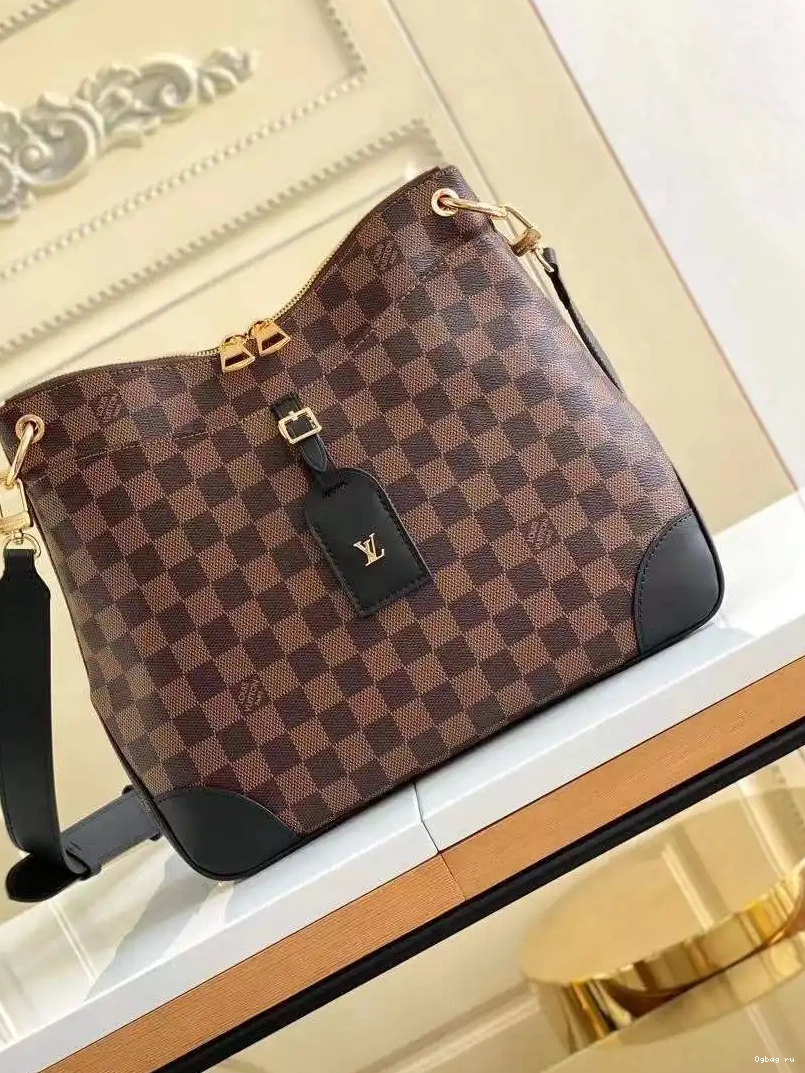 MM VUITTON LOUIS ODÉON 0219