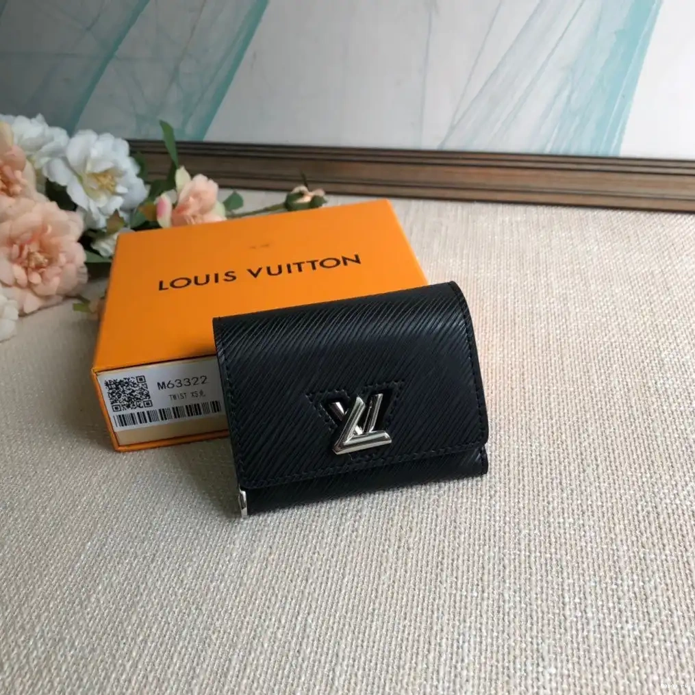 VUITTON TWIST WALLET LOUIS 0225