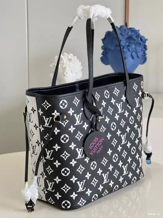 MM VUITTON NEVERFULL LOUIS 0222