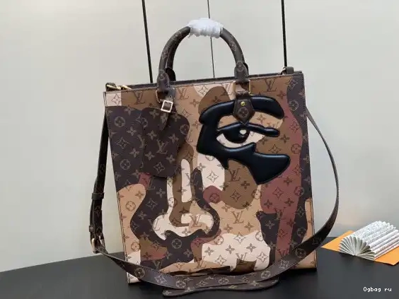 Sac NV LOUIS VUITTON Plat 0225