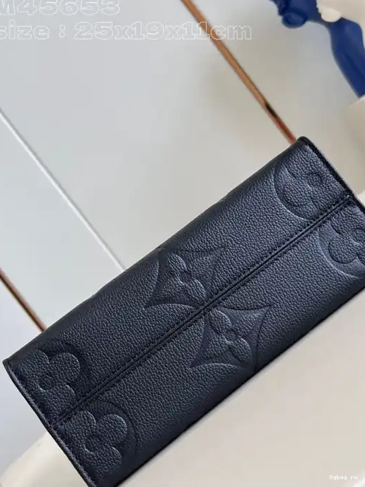 VUITTON LOUIS PM ONTHEGO 0225