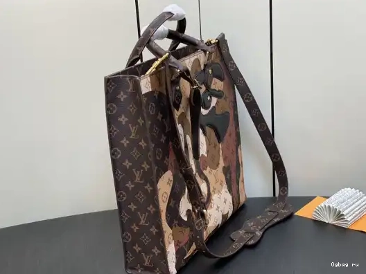 Sac NV LOUIS VUITTON Plat 0225