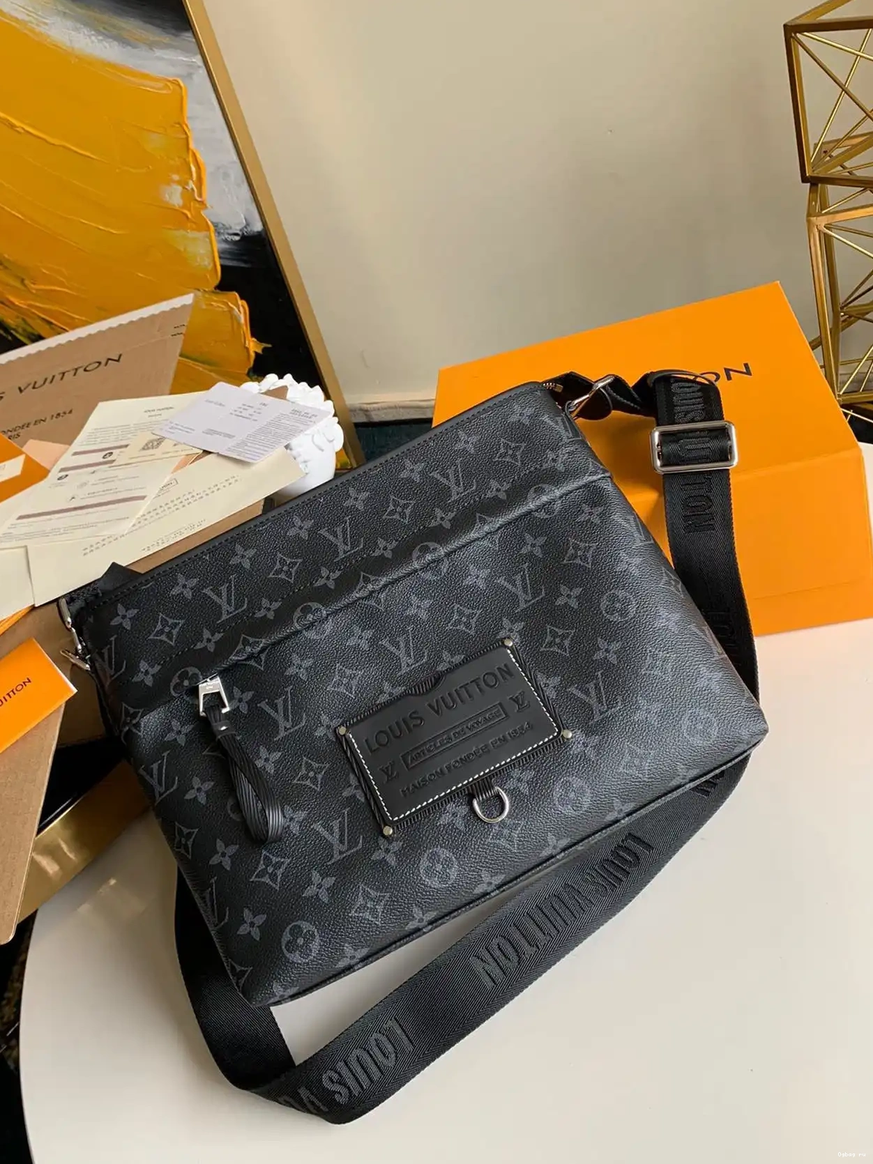 VUITTON MESSENGER LOUIS BAG 0222