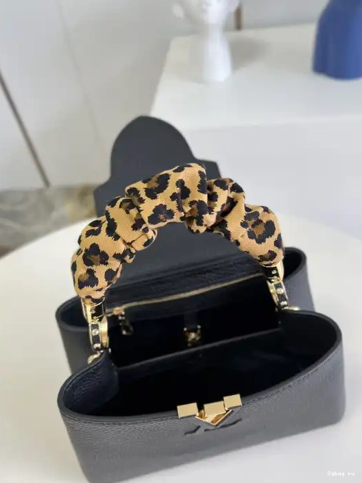 VUITTON BB CAPUCINES LOUIS 0218