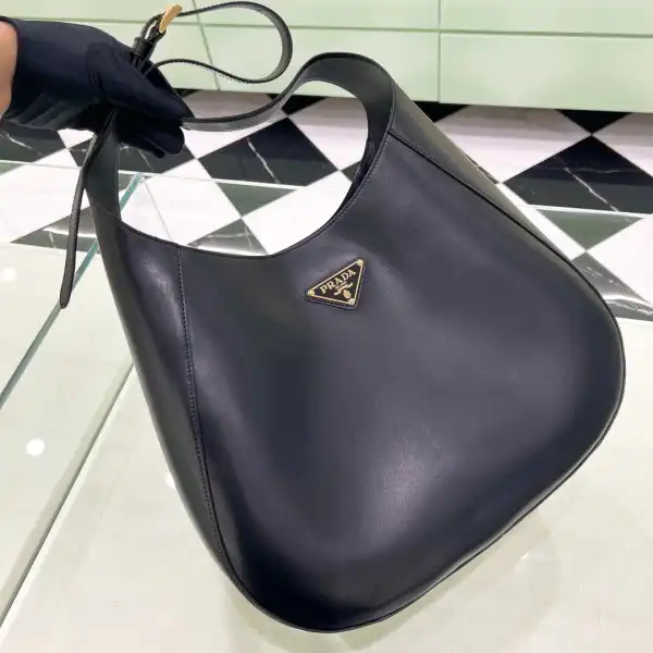 PRADA Large leather shoulder bag with topstitching 0202