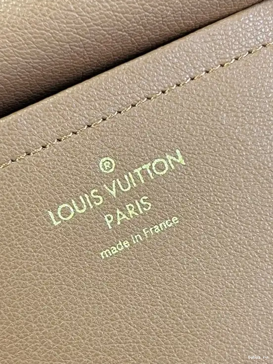 MARCEAU LOUIS VUITTON 0223