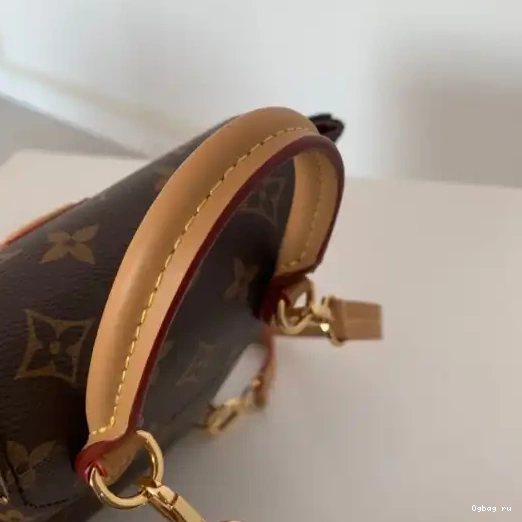 MONTSOURIS VUITTON LOUIS BB 0226