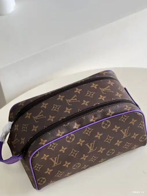 TOILET VUITTON DOPP KIT LOUIS POUCH 0226