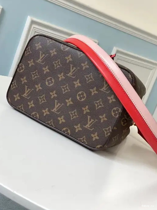 NÉONOÉ LOUIS VUITTON 0217