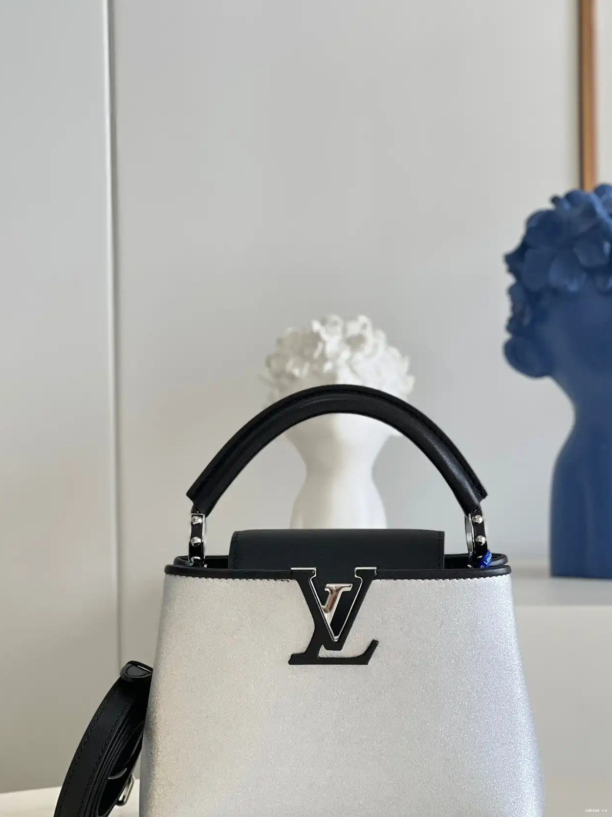 LOUIS CAPUCINES MINI VUITTON 0211