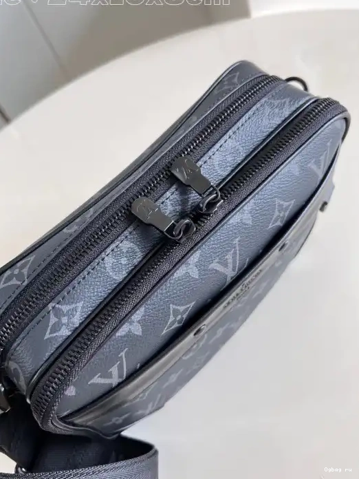 VUITTON Alpha-24*16*8 Nano cm LOUIS 0224