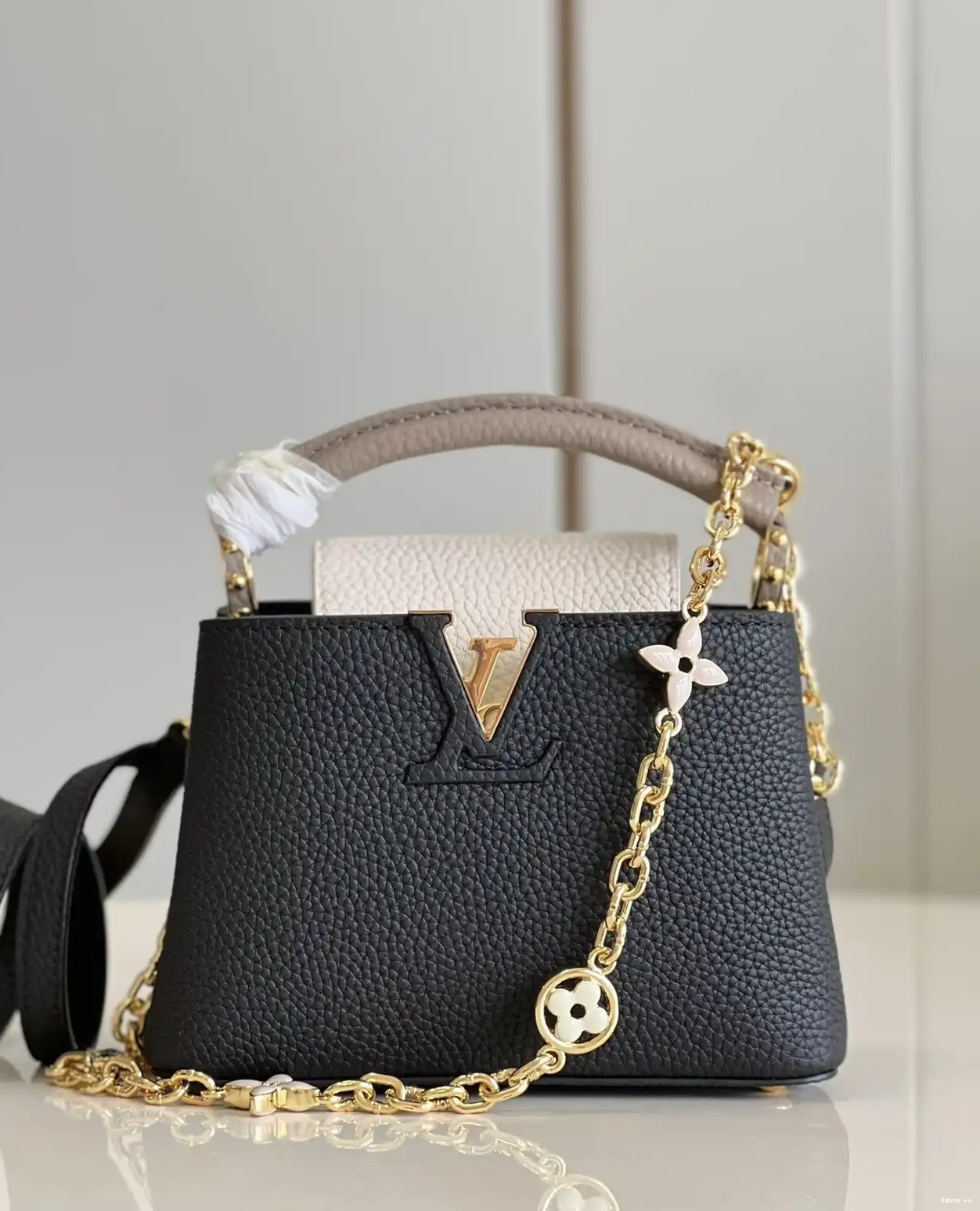 MINI VUITTON CAPUCINES LOUIS 0212