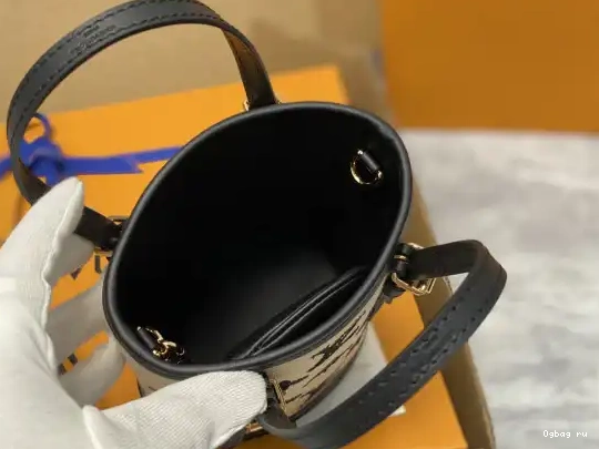 LOUIS NANO VUITTON BUCKET 0226