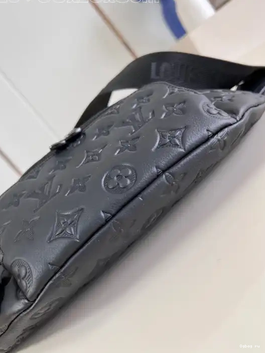 LOUIS VUITTON Bumbag-30*15*8CM Rush 0226