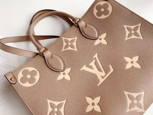 ONTHEGO MM LOUIS VUITTON 0211