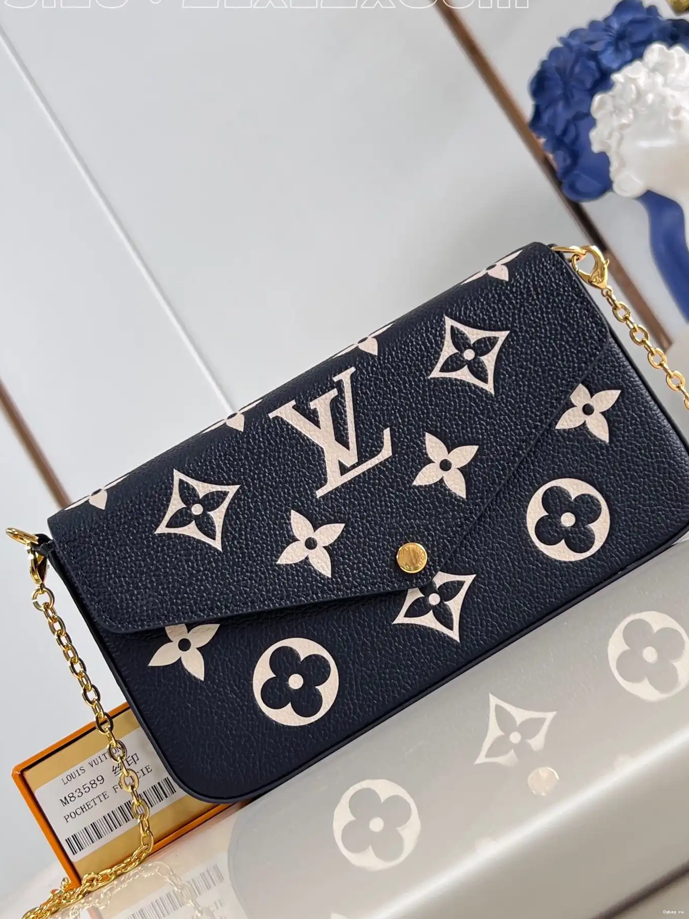 LOUIS POCHETTE FÉLICIE VUITTON 0218