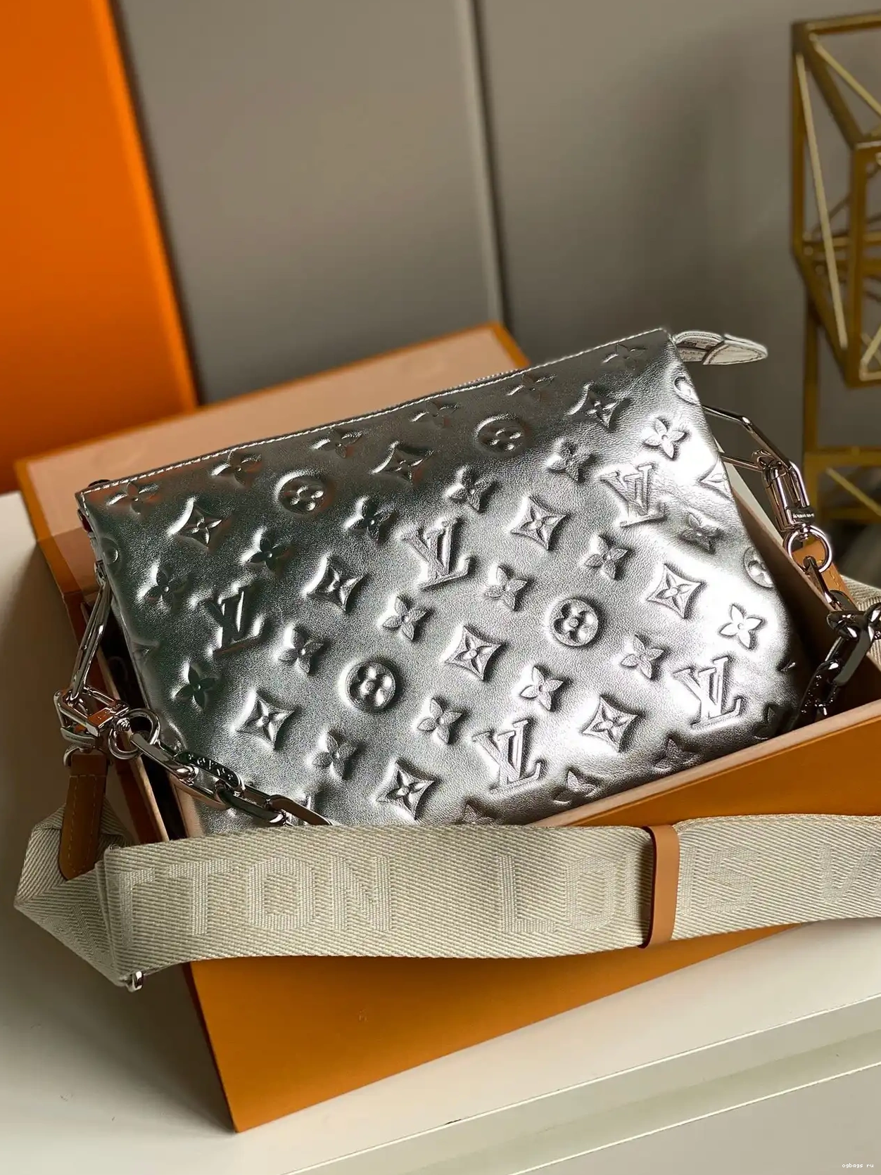 PM VUITTON LOUIS COUSSIN 0209