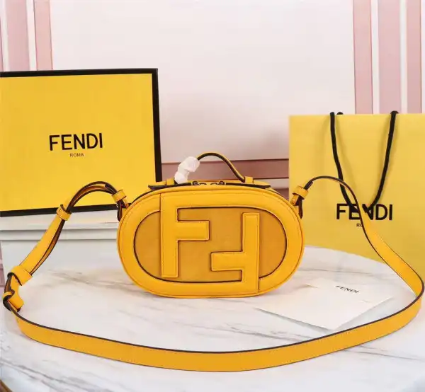 FENDI CAMERA BAG 0204