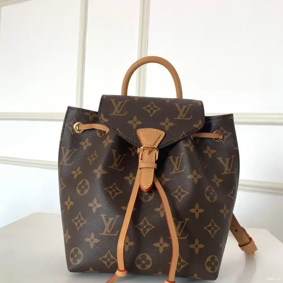 MONTSOURIS VUITTON LOUIS BB 0226