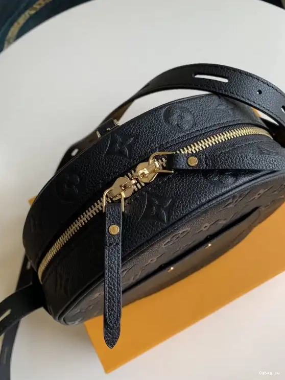 SOUPLE CHAPEAU VUITTON MM LOUIS BOITE 0223