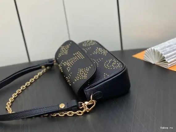 VUITTON Chain Wallet LOUIS Ivy on 0226