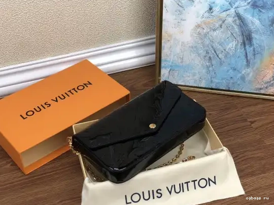 VUITTON POCHETTE FÉLICIE LOUIS 0209