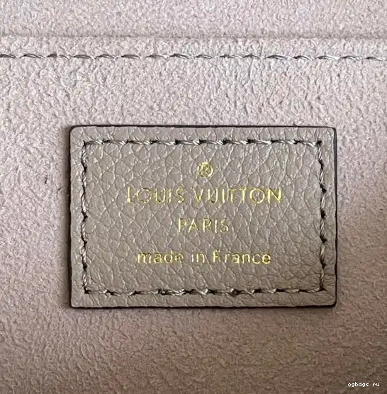 FAVORITE LOUIS VUITTON 0208