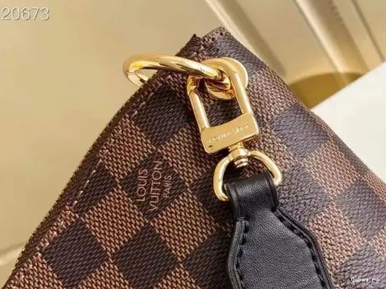 MM VUITTON LOUIS ODÉON 0219