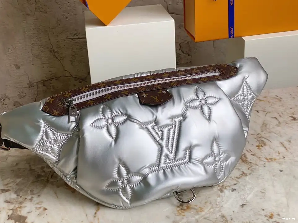 LOUIS BUMBAG MAXI VUITTON 0215