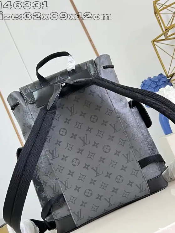 LOUIS VUITTON CHRISTOPHER PM 0222