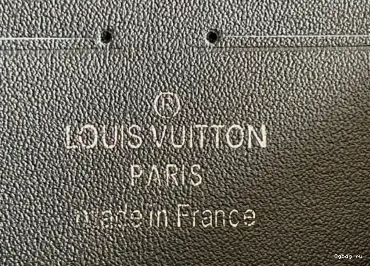 POUCH LOCK VUITTON A4 LOUIS S 0222