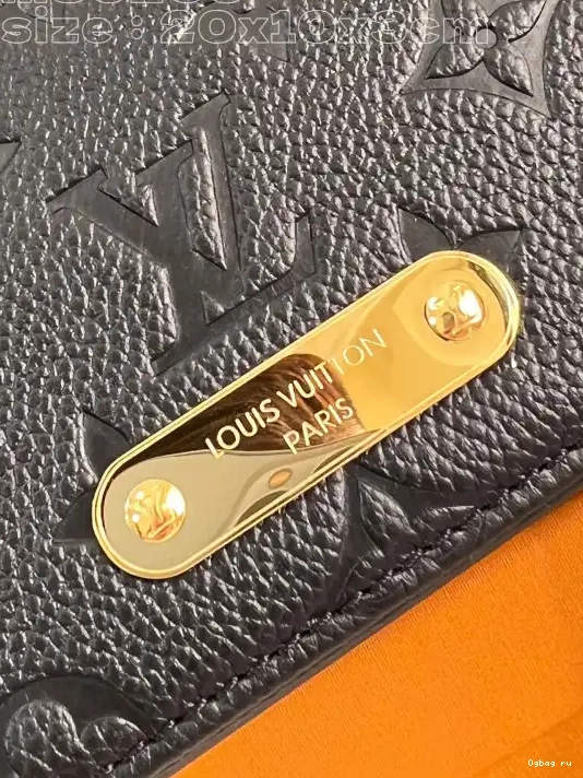 VUITTON On LOUIS Lily Wallet Chain 0218