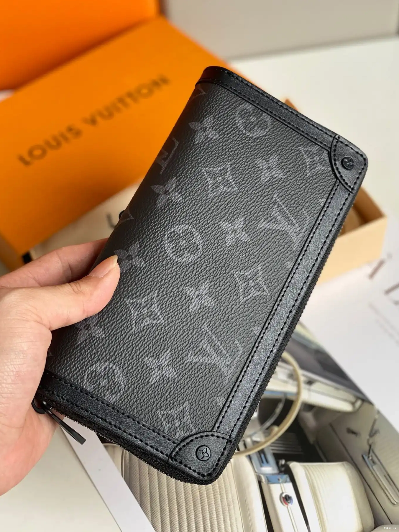 WALLET LOUIS VUITTON TRUNK ZIPPY 0223