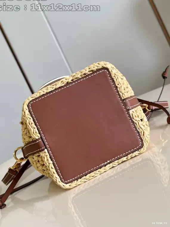 VUITTON LOUIS PURSE NOÉ 0207