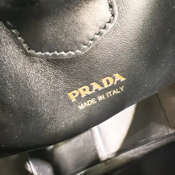 PRADA Large leather shoulder bag with topstitching 0202