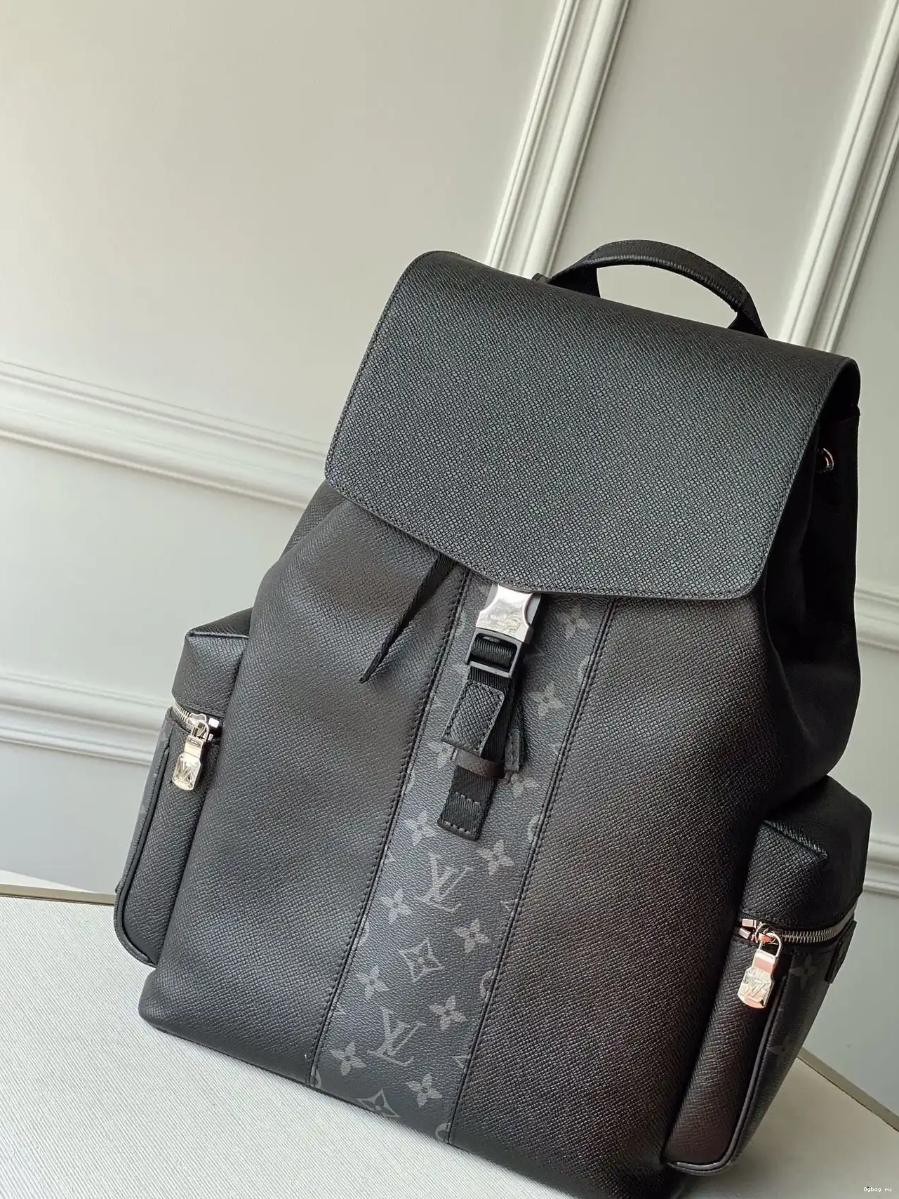 BACKPACK OUTDOOR LOUIS VUITTON 0221