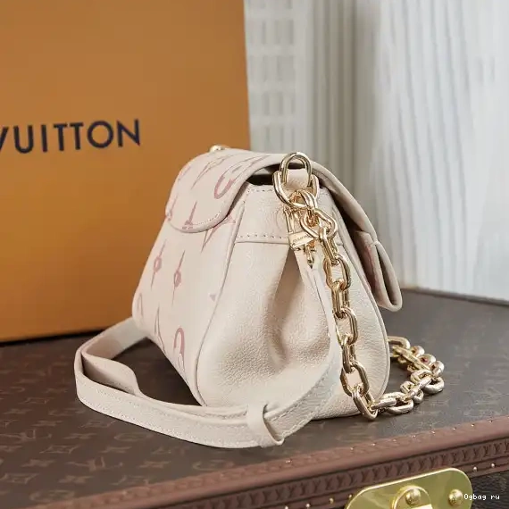 FAVORITE VUITTON LOUIS 0216