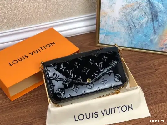 VUITTON POCHETTE FÉLICIE LOUIS 0209