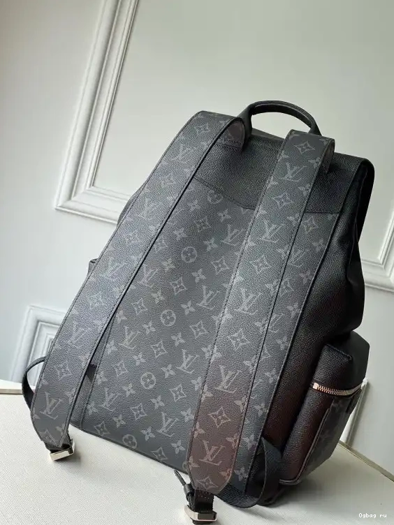 BACKPACK OUTDOOR LOUIS VUITTON 0221