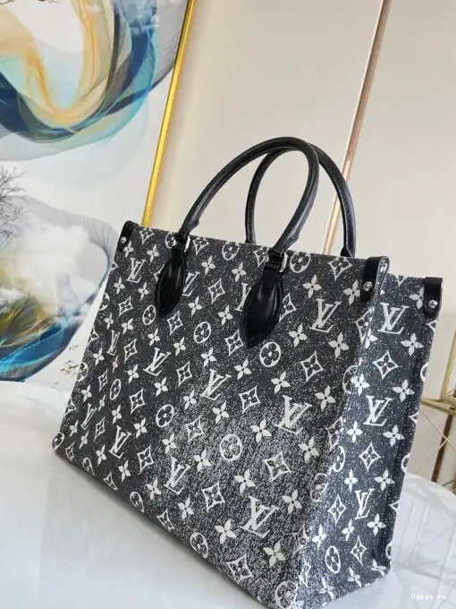 LOUIS MM ONTHEGO VUITTON 0227