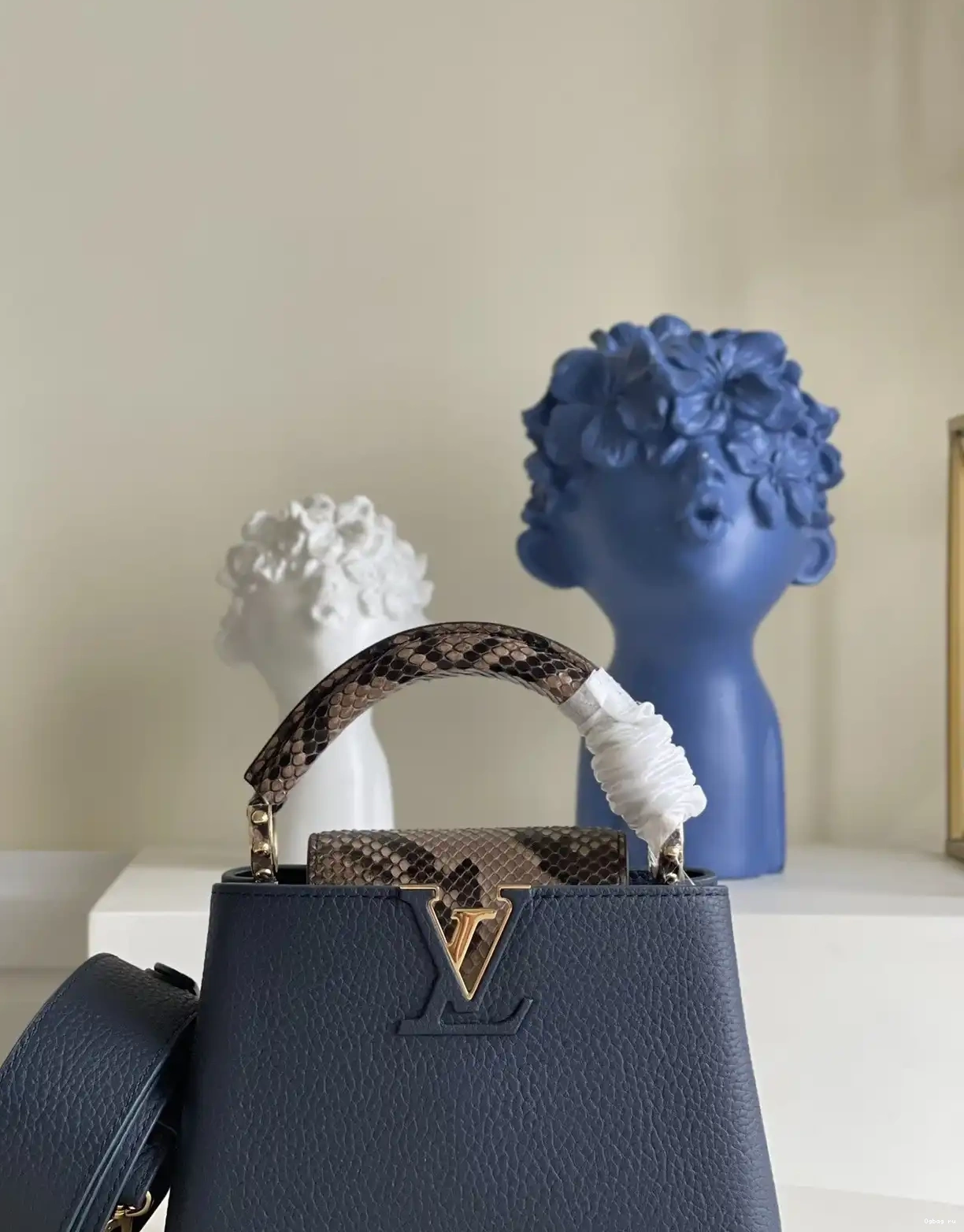 MINI VUITTON CAPUCINES LOUIS 0216