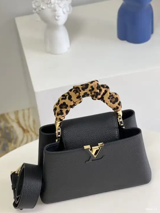 VUITTON BB CAPUCINES LOUIS 0218