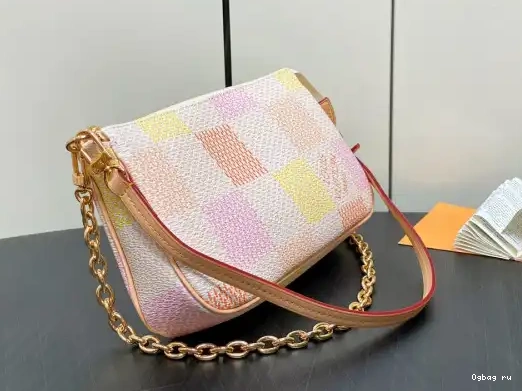 Pochette VUITTON Accessoires-23.5*13.5*4CM LOUIS 0217