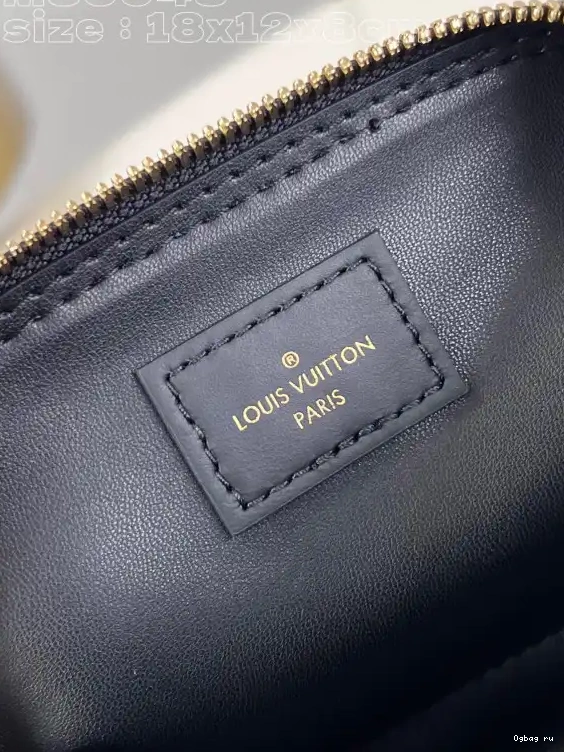 Nano Alma-18*12*8cm VUITTON LOUIS 0318