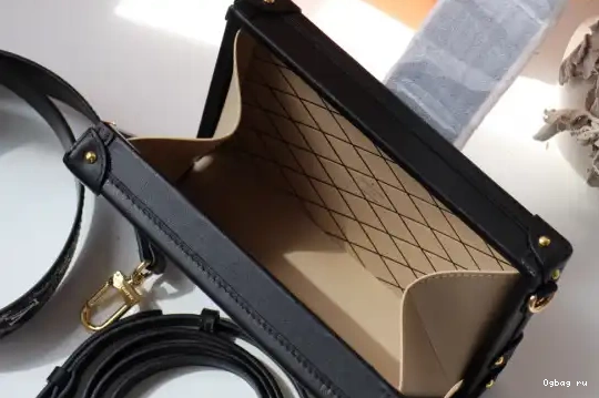 1854 SINCE MALLE VUITTON PETITE LOUIS 0318