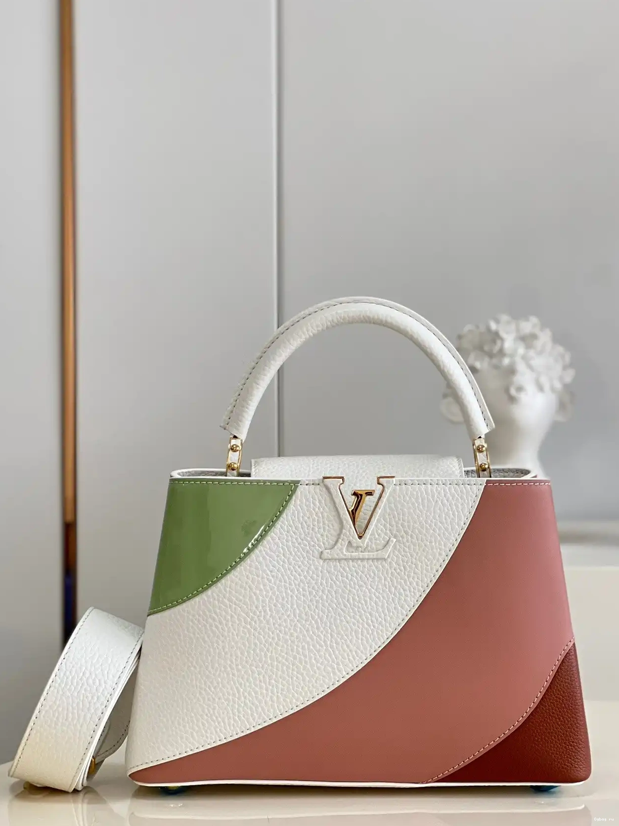 LOUIS CAPUCINES VUITTON BB 0318
