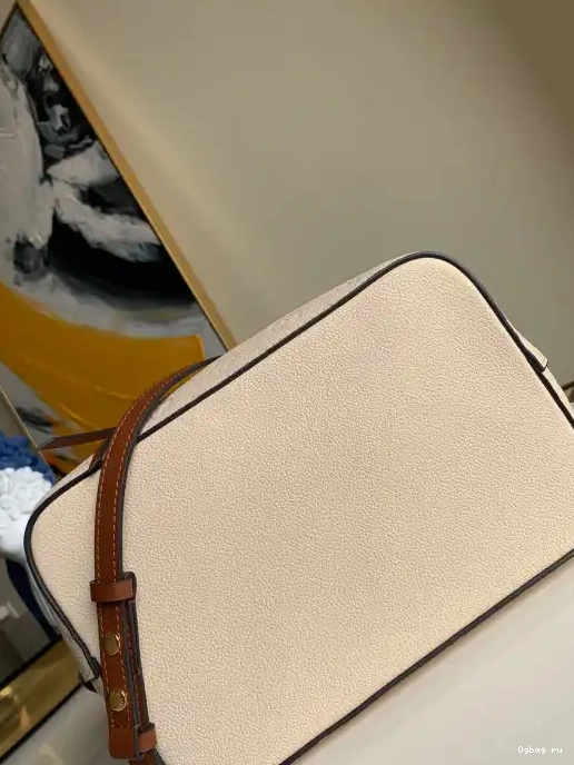 NEONOE LOUIS MM VUITTON 0318