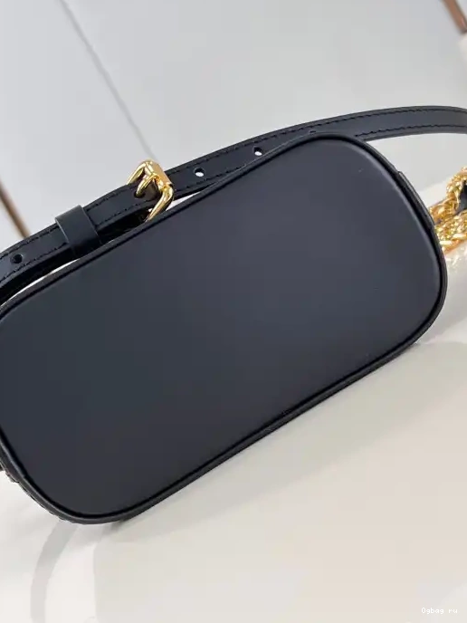 Nano Alma-18*12*8cm VUITTON LOUIS 0318