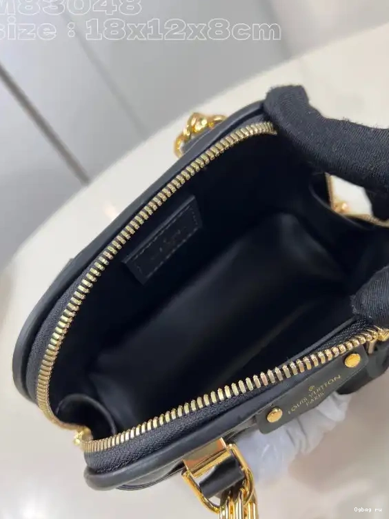 Nano Alma-18*12*8cm VUITTON LOUIS 0318